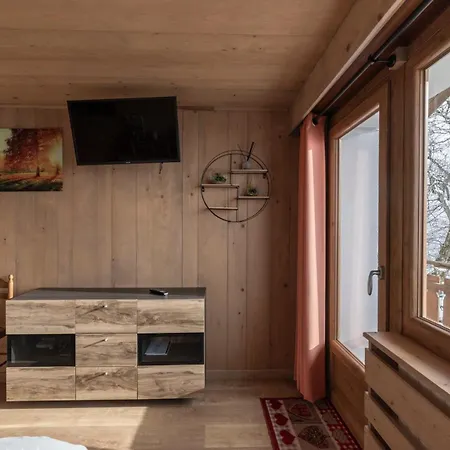 Le De L'auguille Apartment